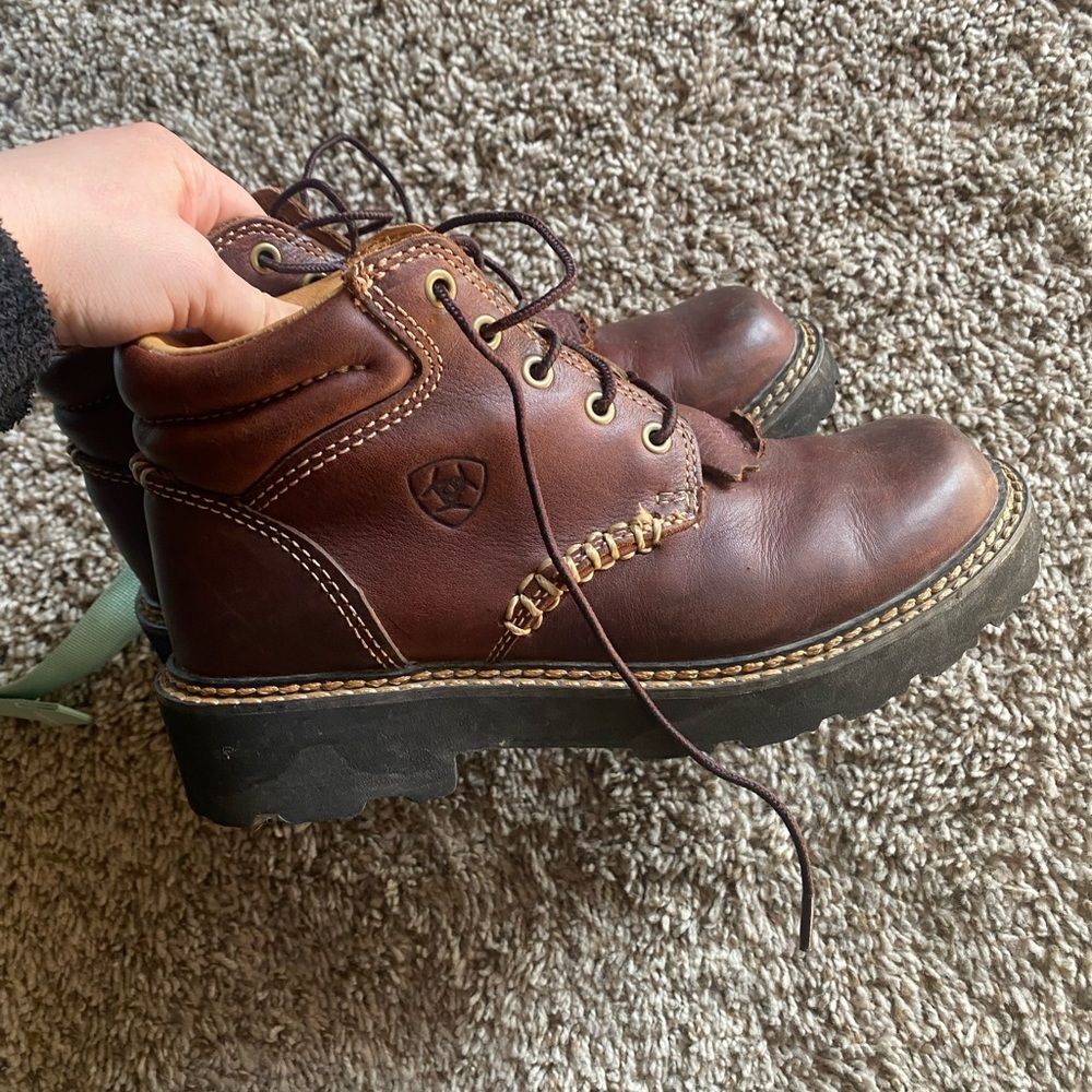 Ariat women’s Brown Leather Boots